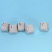 Zero-click economy statistics chart showing declining click-through rates